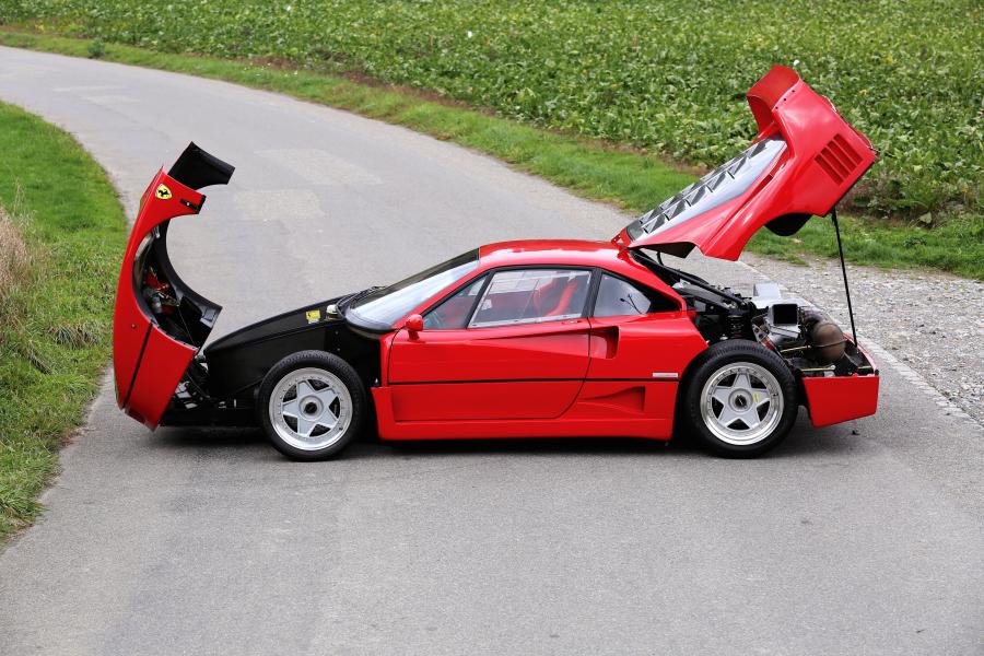  Ferrari F40 1987 года  (фото 19 из 127)